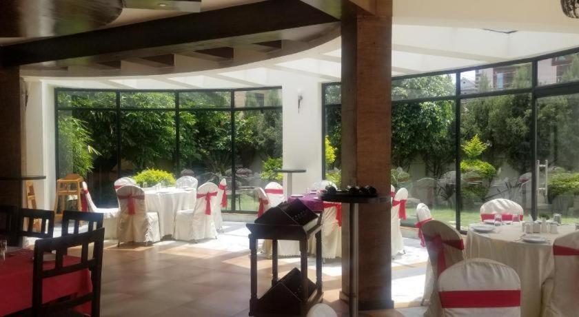 Hotel Club Denovo Butwal Exterior foto