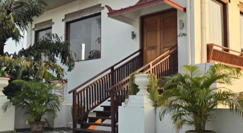 Hotel Club Denovo Butwal Exterior foto
